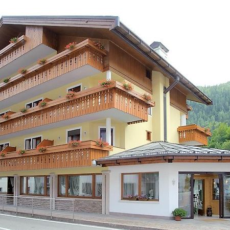 Hotel Garni Posta Форно-ди-Дзольдо Экстерьер фото