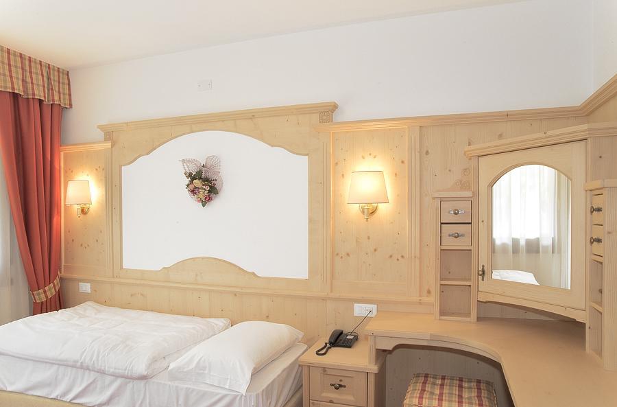 Hotel Garni Posta Форно-ди-Дзольдо Экстерьер фото